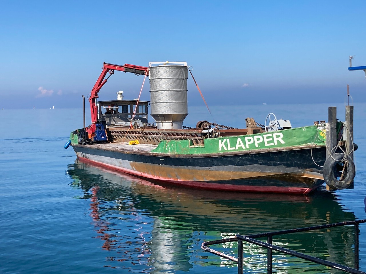 Der neue Fassungskorb ist fast fünf Meter hoch und eine Tonne schwer.