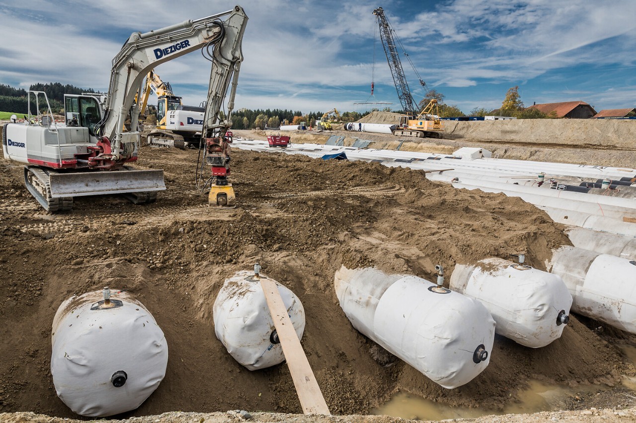 Die Speicherrohre haben einen Durchmesser von 1,5 Metern.