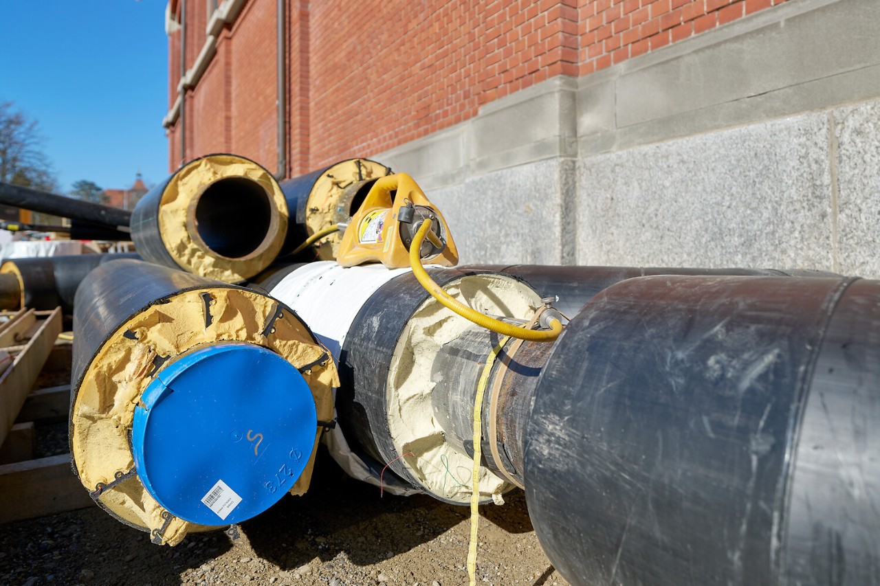 Der Eingriff ins Fernwärmenetz ist heikel. Hier, mitten im Versorgungsgebiet, laufen wichtige Stränge zusammen.