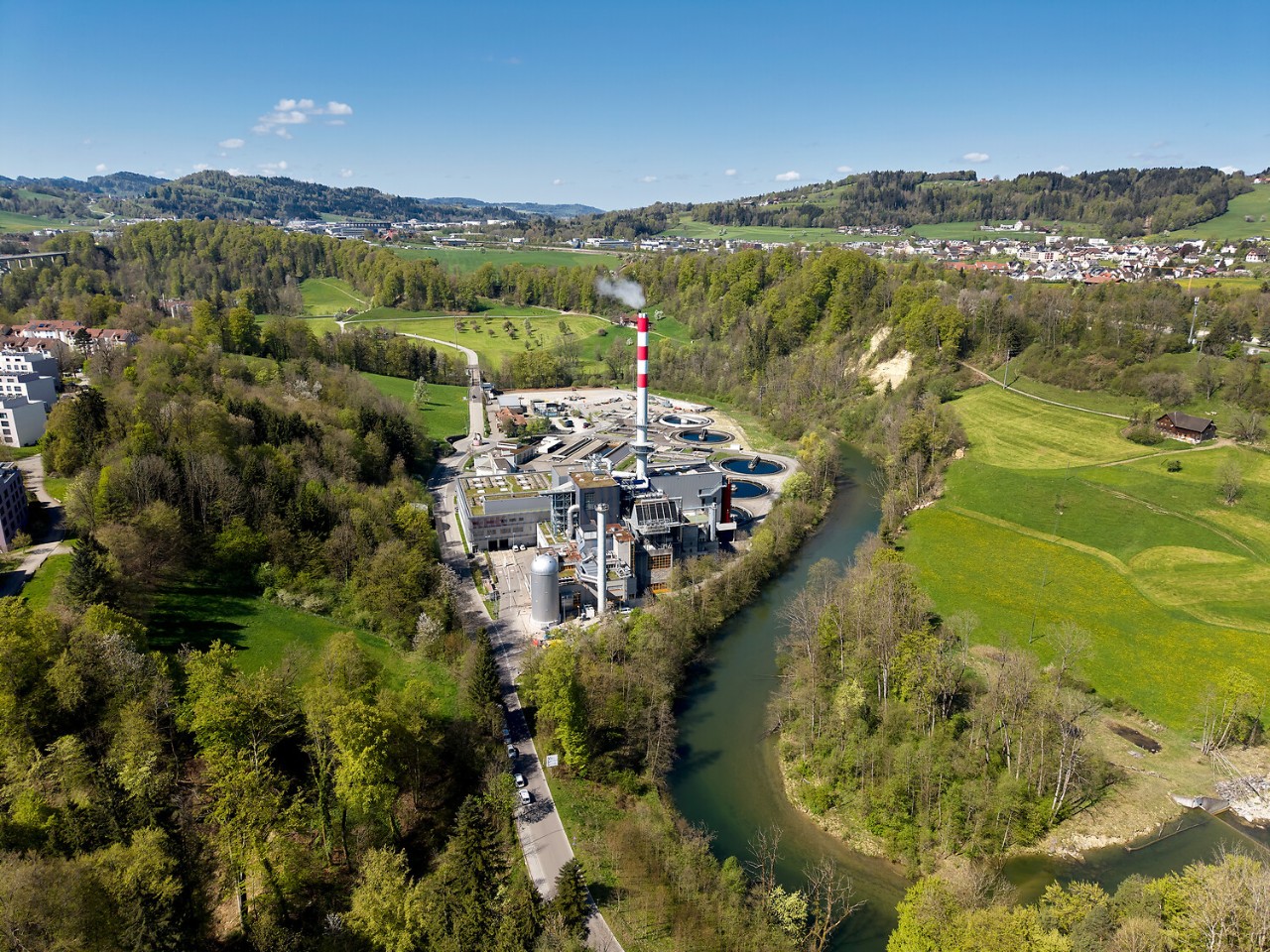 Die Fernwärmezentrale Au ist direkt neben dem Kehrichtheizkraftwerk St.Gallen (KHK).